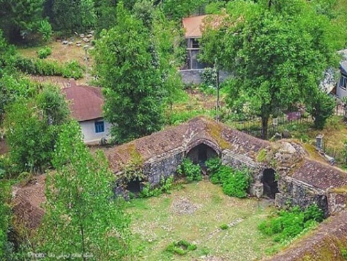 پاور پوینت گیلان شناسی(مردم شناسی) 16 اسلاید