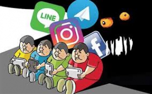 پاورپوینت آسیب های اجتماعی فضای مجازی 18 اسلاید 